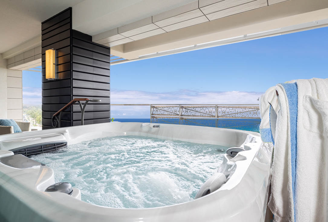 Luxury Penthouse Jacuzzi Pool Balcony Clothing Optional Resort Hot